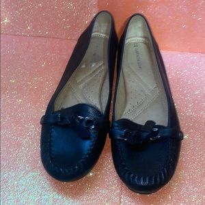 Naturalizer Flats